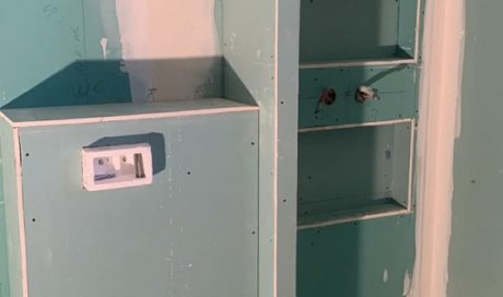 Création de niches dans une salle de bain à Montpellier