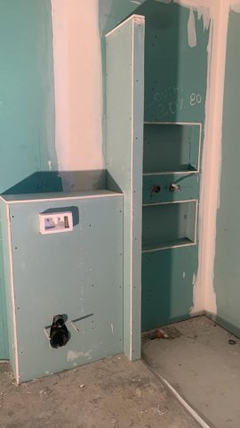 Création de niches dans une salle de bain à Montpellier